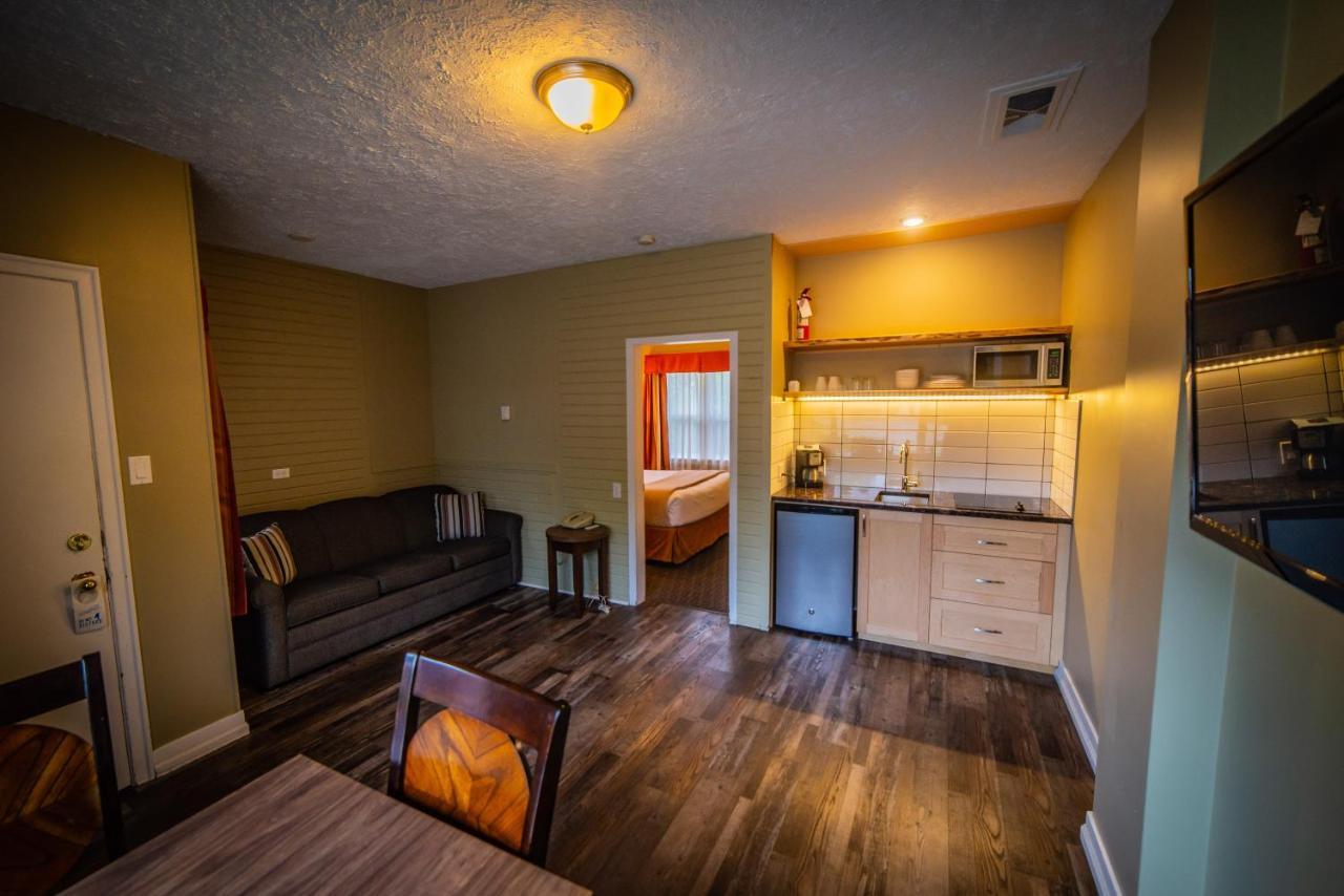 Alpine Inn & Suites Нелсън Екстериор снимка
