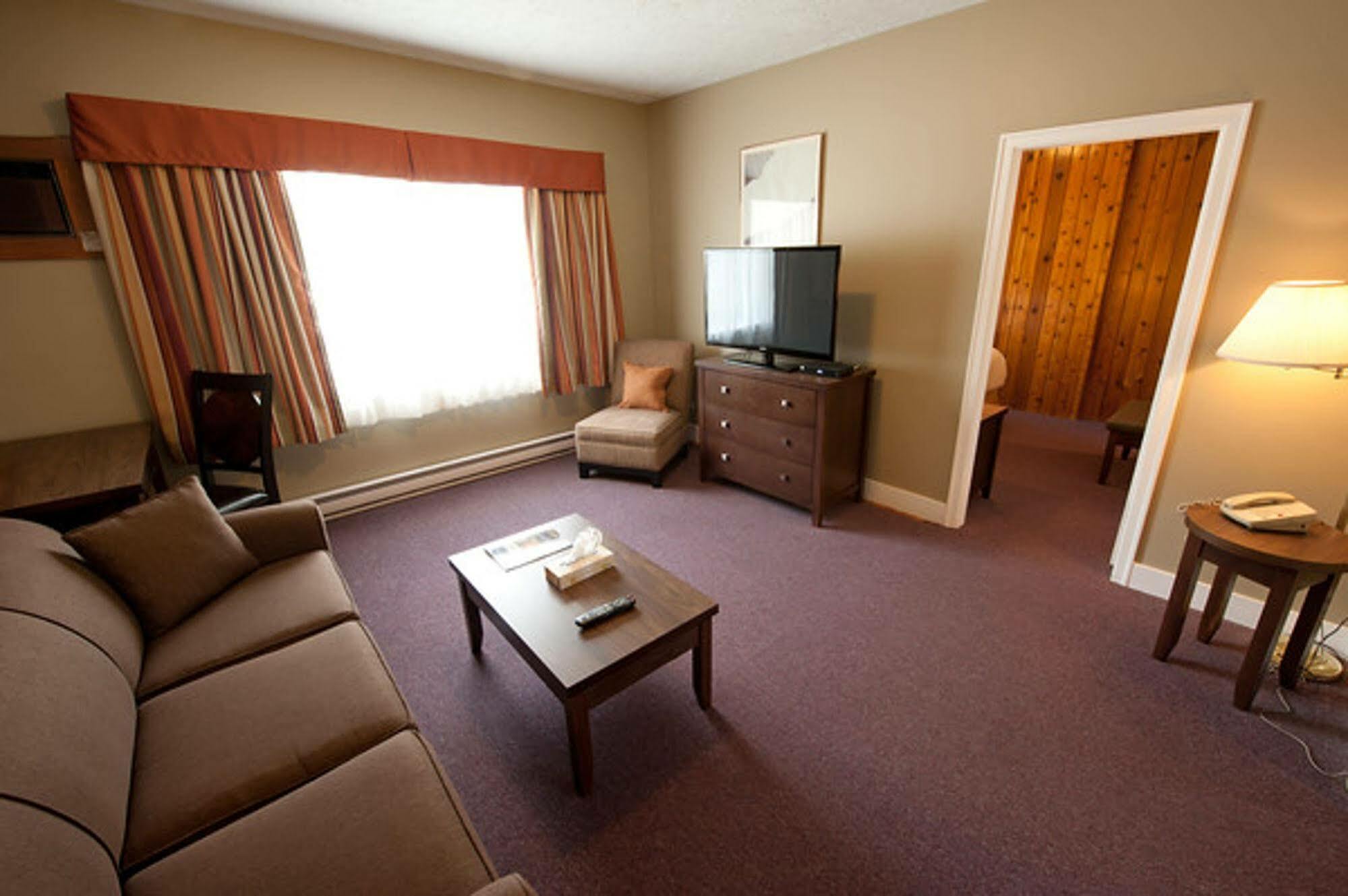 Alpine Inn & Suites Нелсън Екстериор снимка
